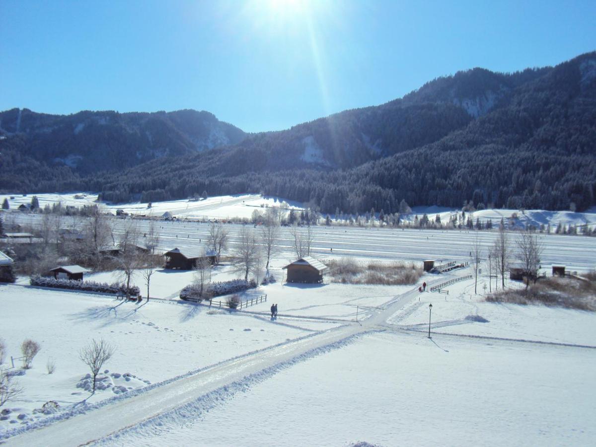 Hotel Haus Alpenfriede Weissensee Exterior foto